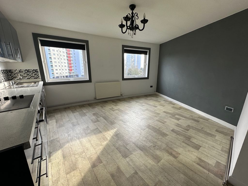 Property photo 3 of 6 Photo 2