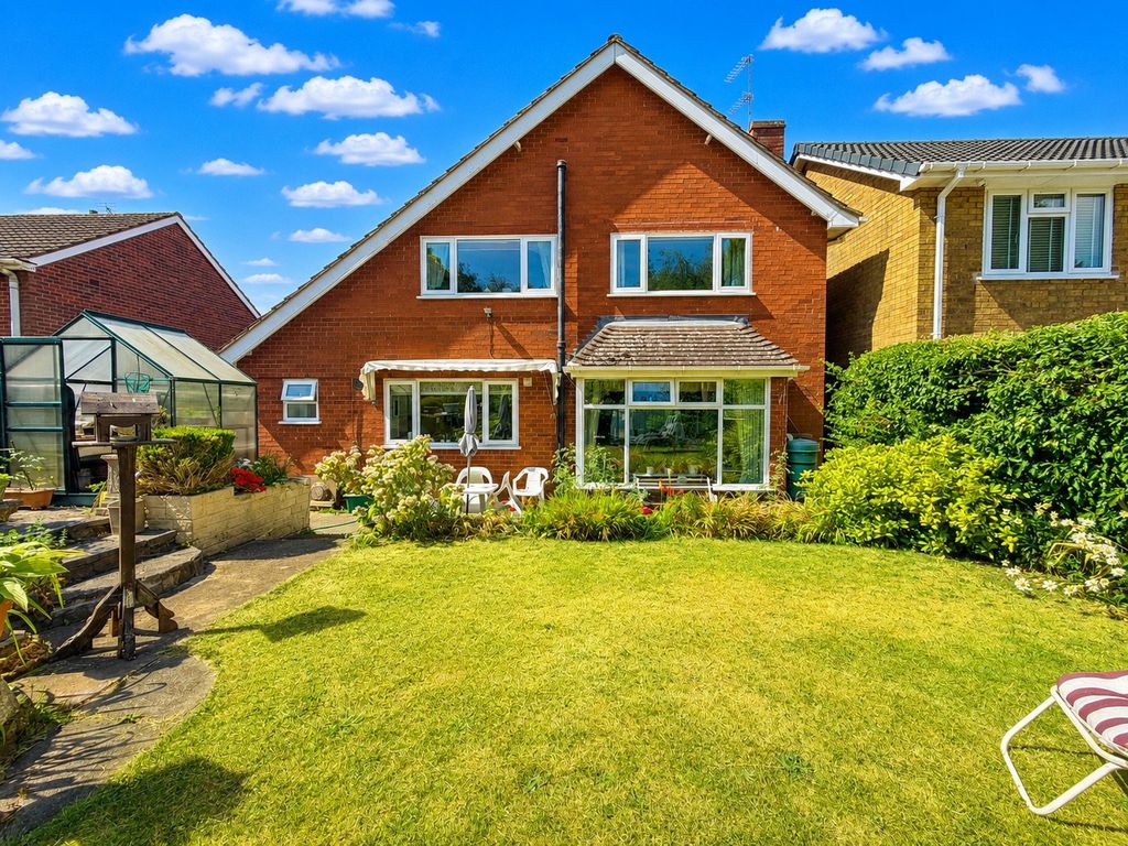 Property photo 2 of 25