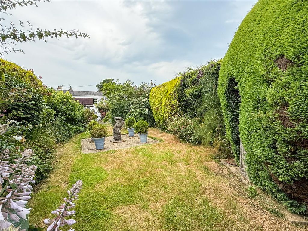 Property photo 3 of 22