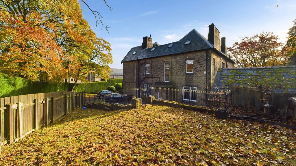 Property photo 3 of 47
