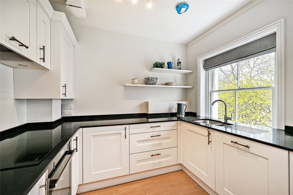 Property photo 2 of 12 Picture No. 05