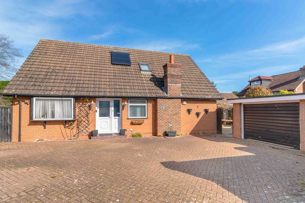 Property photo 1 of 36