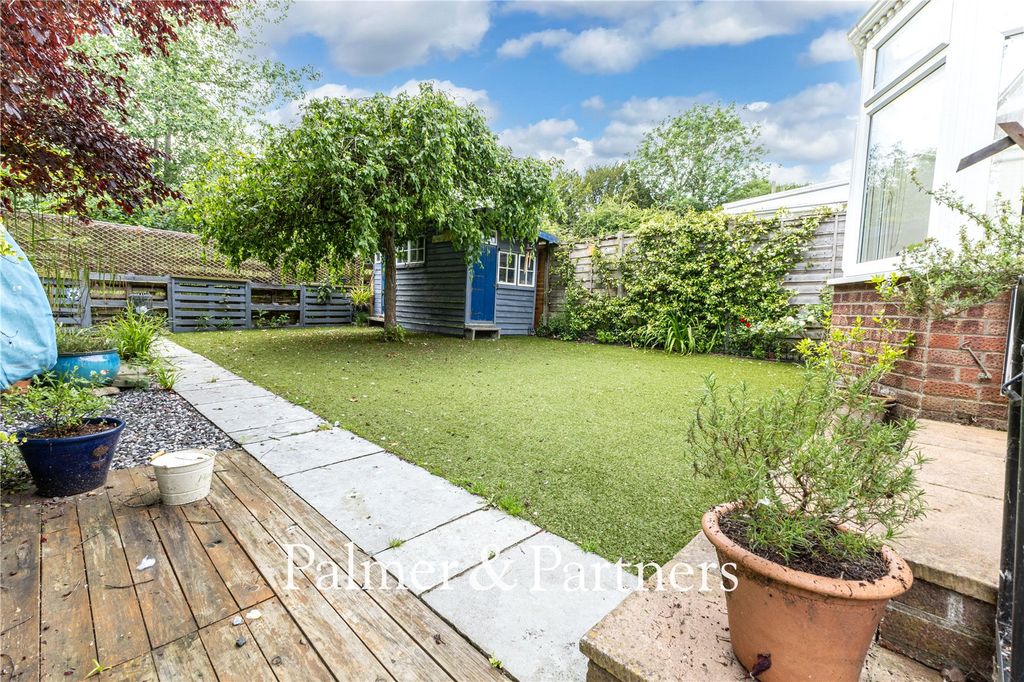 Property photo 2 of 16 Picture No. 24