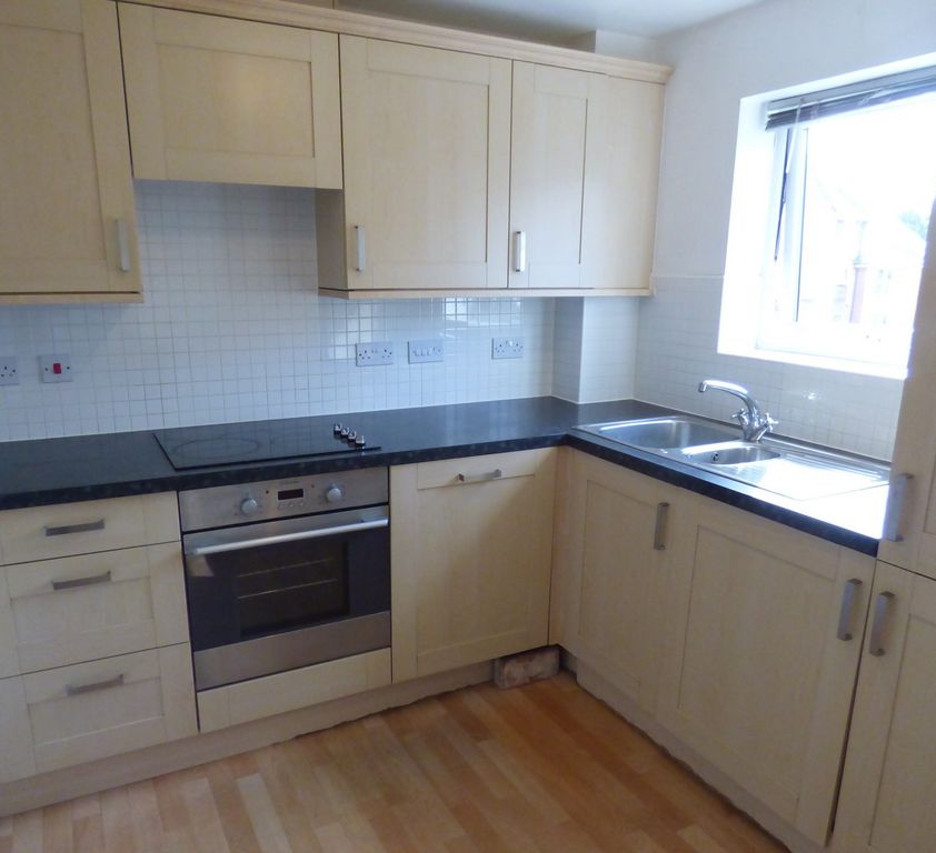Property photo 3 of 8 Kitchen.Jpg