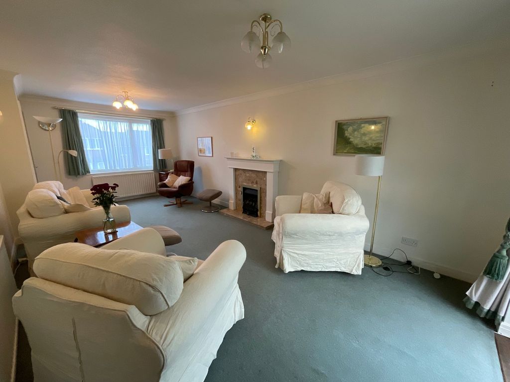 Property photo 2 of 24