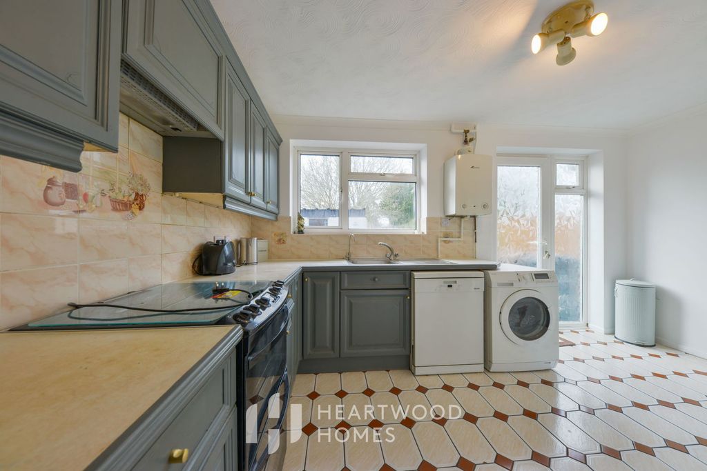 Property photo 3 of 16