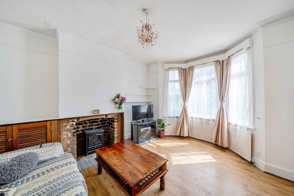 Property photo 2 of 15 Sitting Room