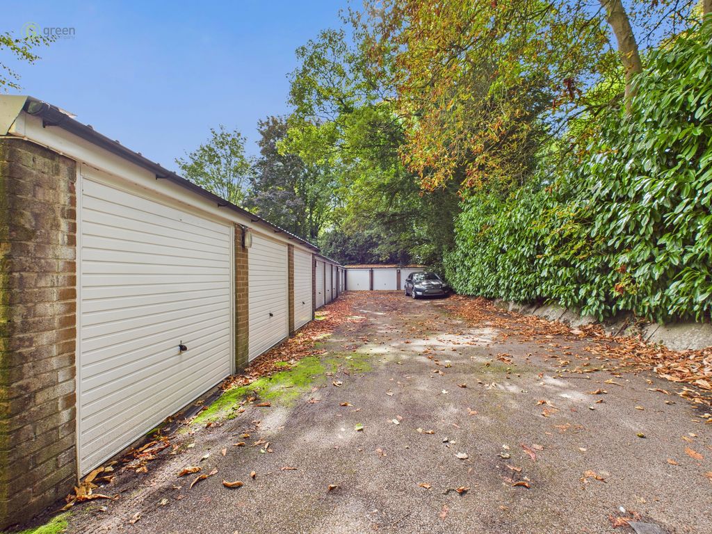 Property photo 3 of 17 Cam03830G0-Pr0214-Still012