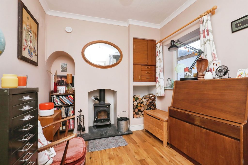 Property photo 3 of 14