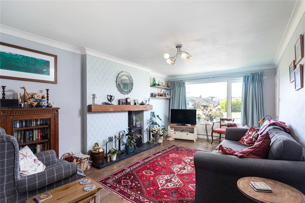 Property photo 2 of 14 Photo