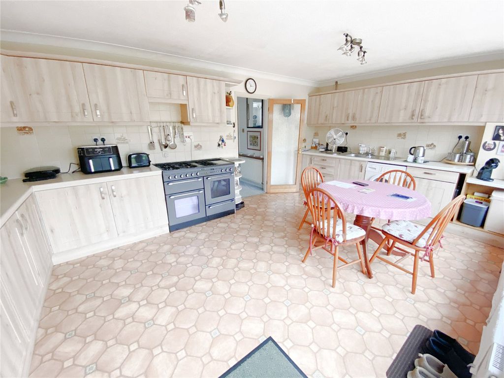 Property photo 3 of 21 Picture No. 56