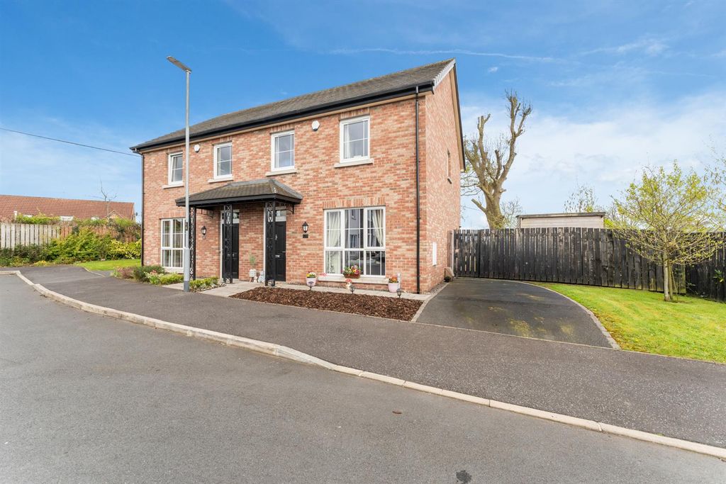 Property photo 1 of 26 65 Magherahinch Road 26.Jpg