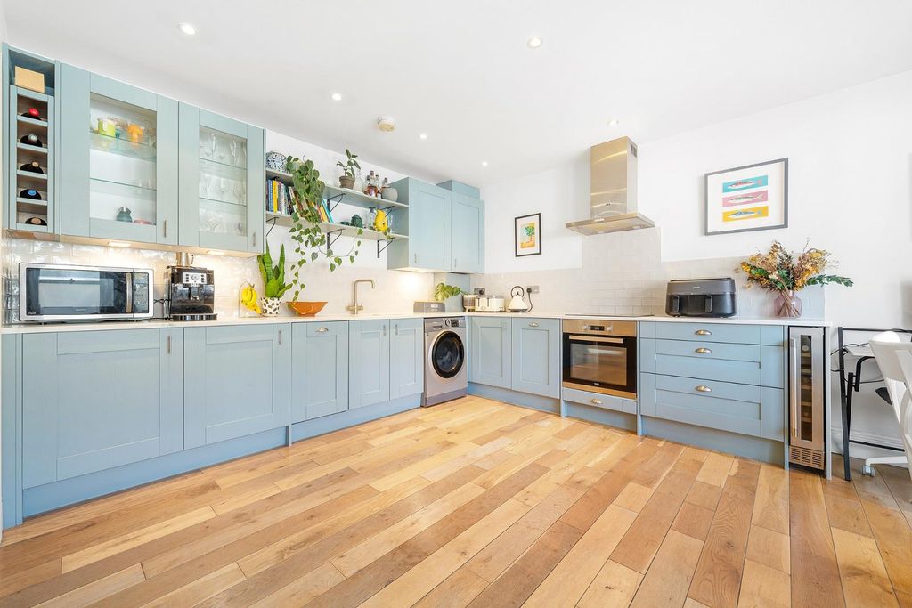 Property photo 1 of 19 Kitchen-Reception (2).Jpg