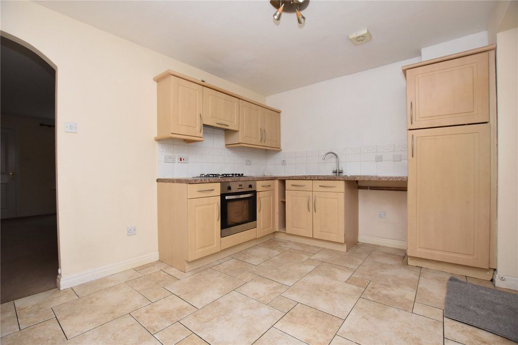 Property photo 2 of 14 Picture No. 16