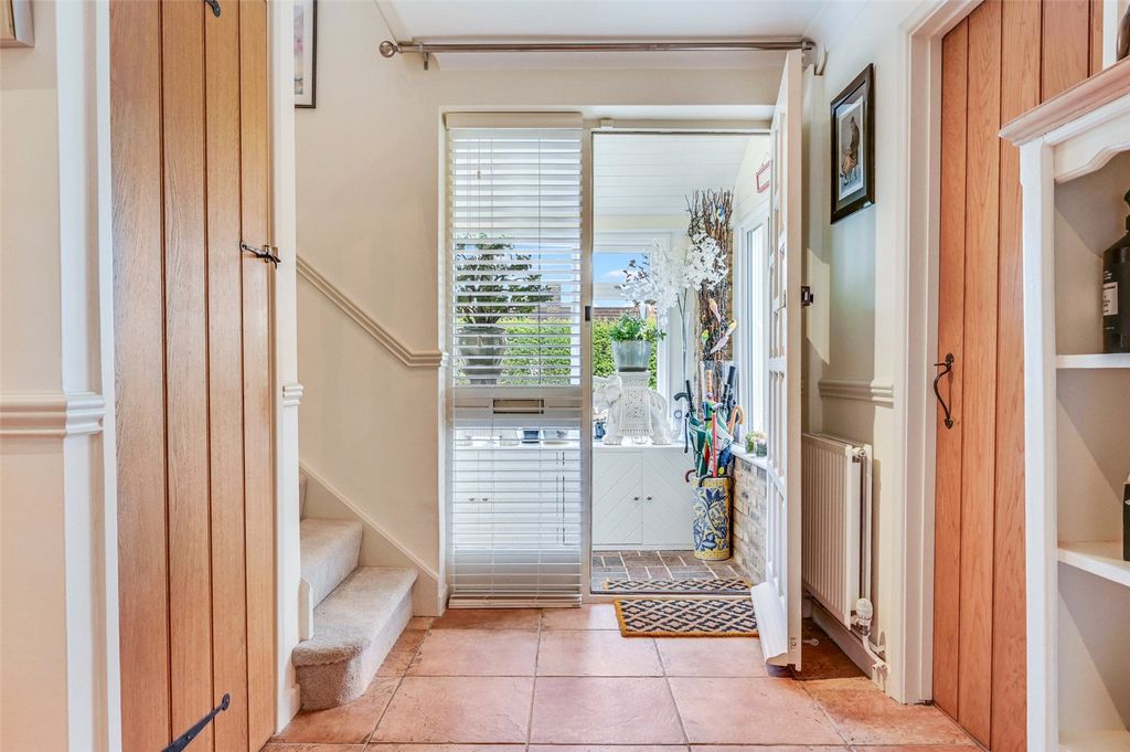 Property photo 2 of 23 Entrance