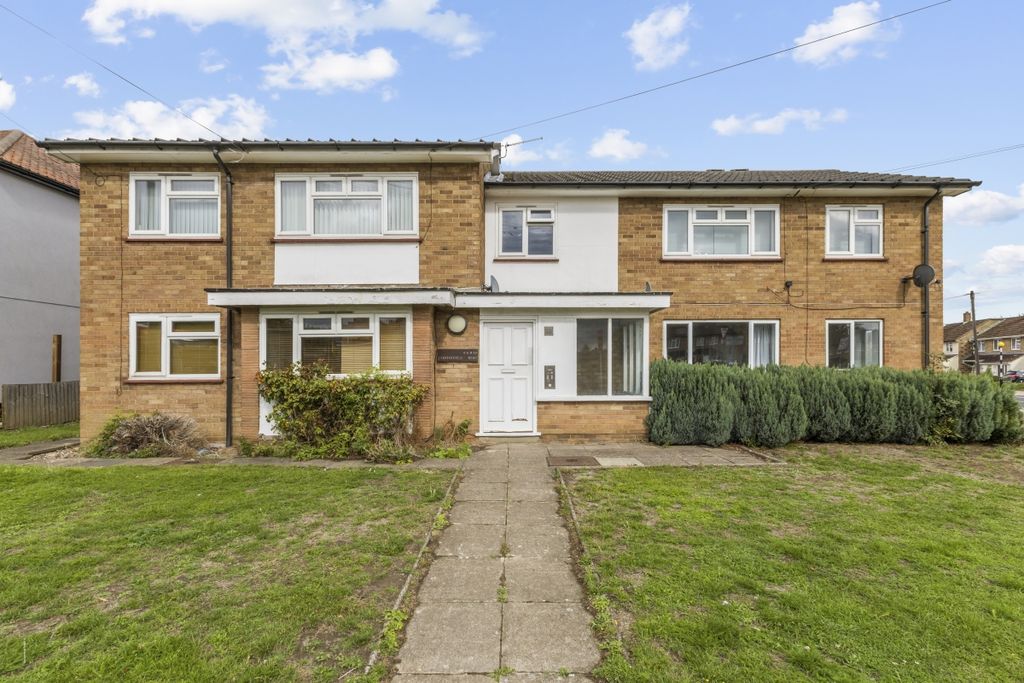Property photo 1 of 16 98096_Flat 6 Ches...