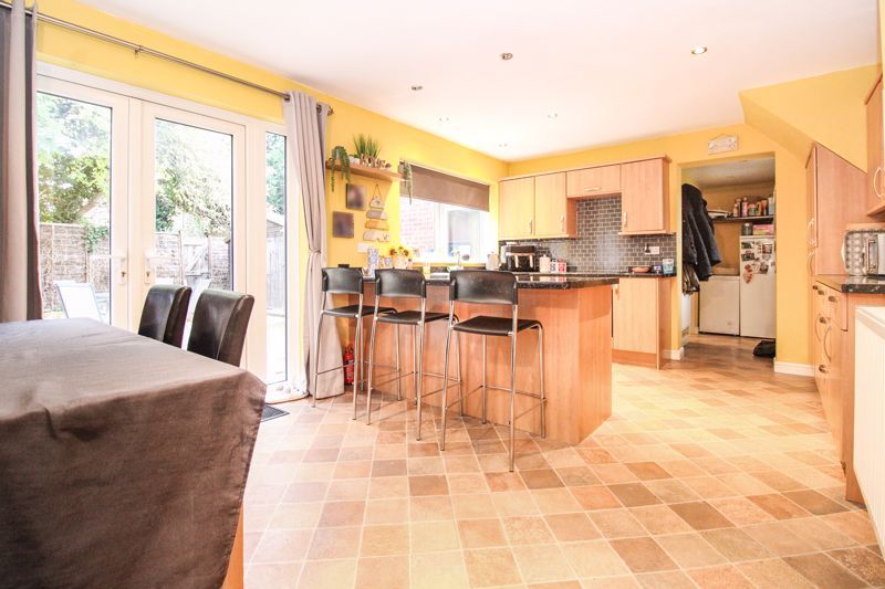 Property photo 3 of 16 Photo 21