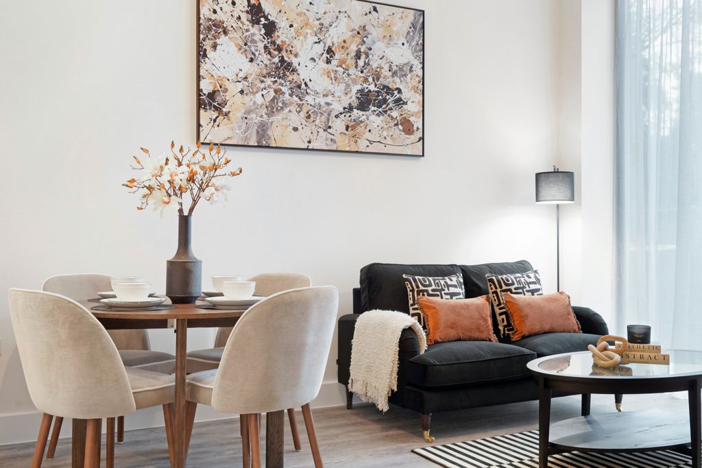 Property photo 1 of 20 Cover