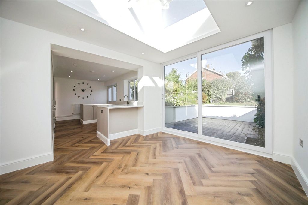 Property photo 3 of 17 Picture No. 31
