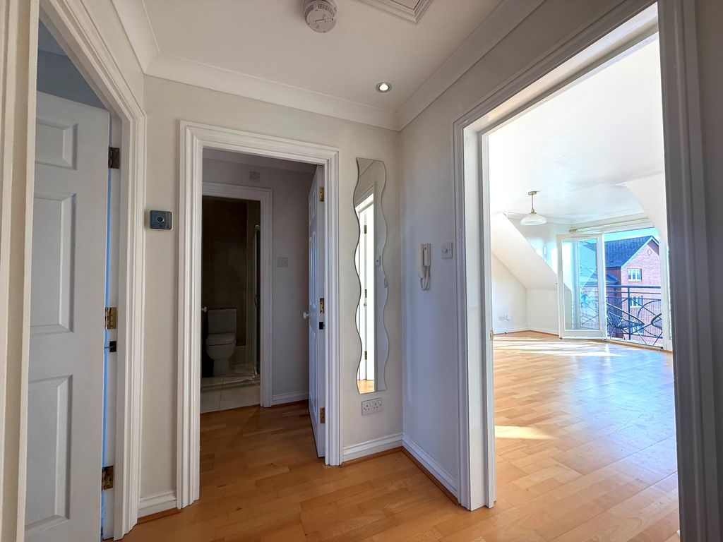 Property photo 3 of 18 2