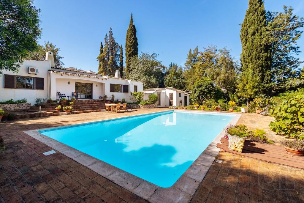 Property photo 2 of 44