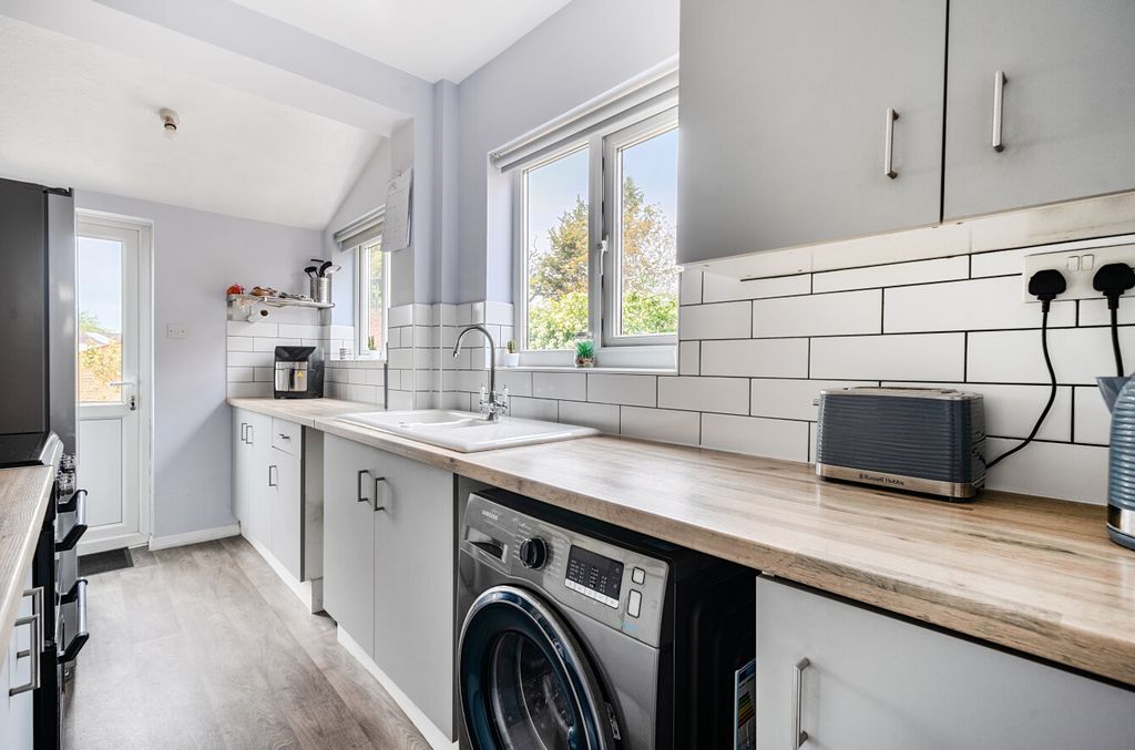 Property photo 3 of 20 1446006-14-69De61...