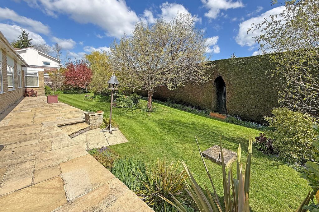 Property photo 2 of 19