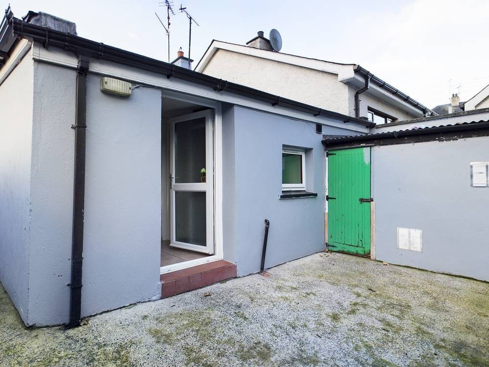 Property photo 2 of 5