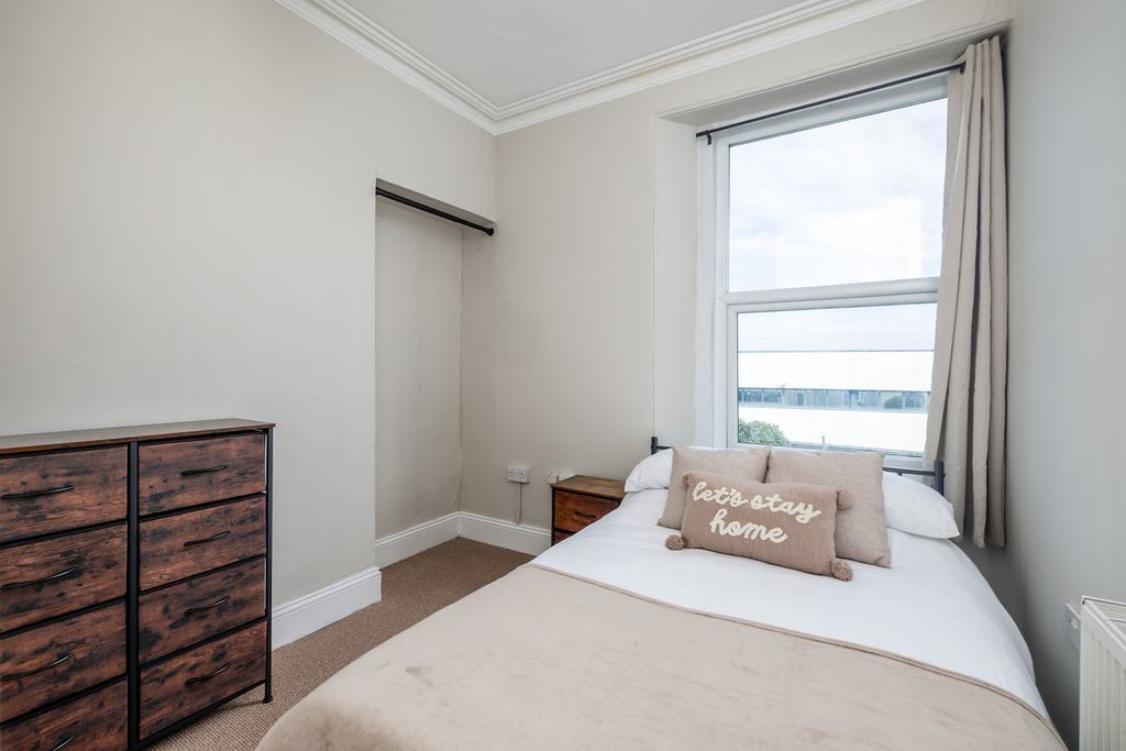 Property photo 2 of 3 0024