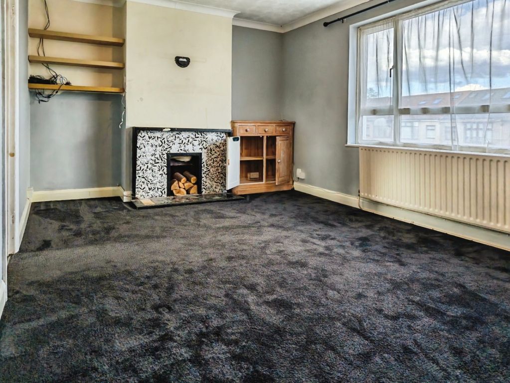 Property photo 2 of 11 5107982