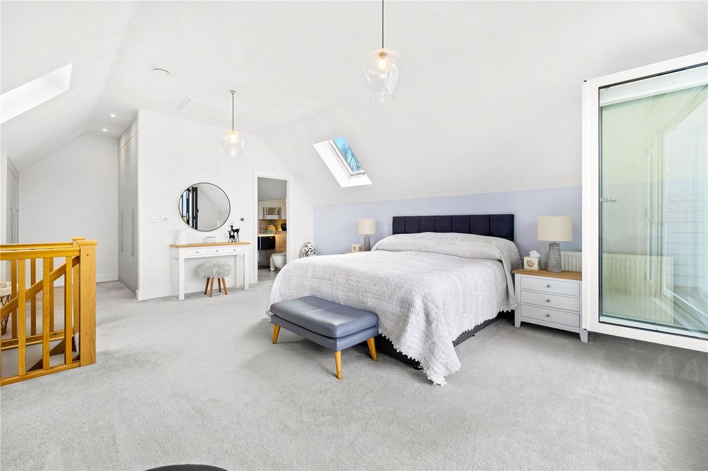 Property photo 3 of 29 Picture No. 03