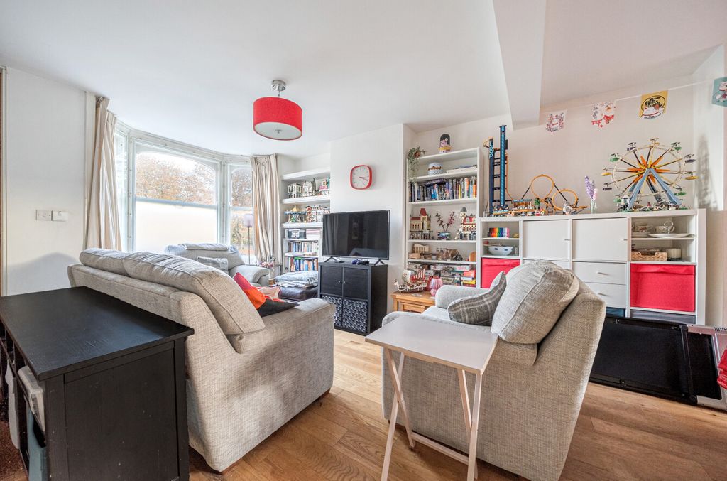 Additional image 5 of 3 bed semi-detached house for saleHaslemere, Surrey GU27