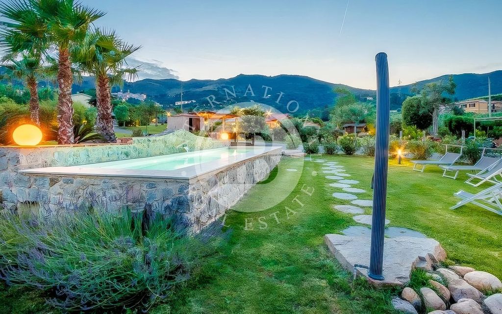 Property photo 1 of 24