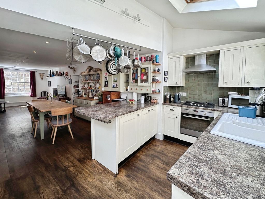 Property photo 2 of 27 5183416