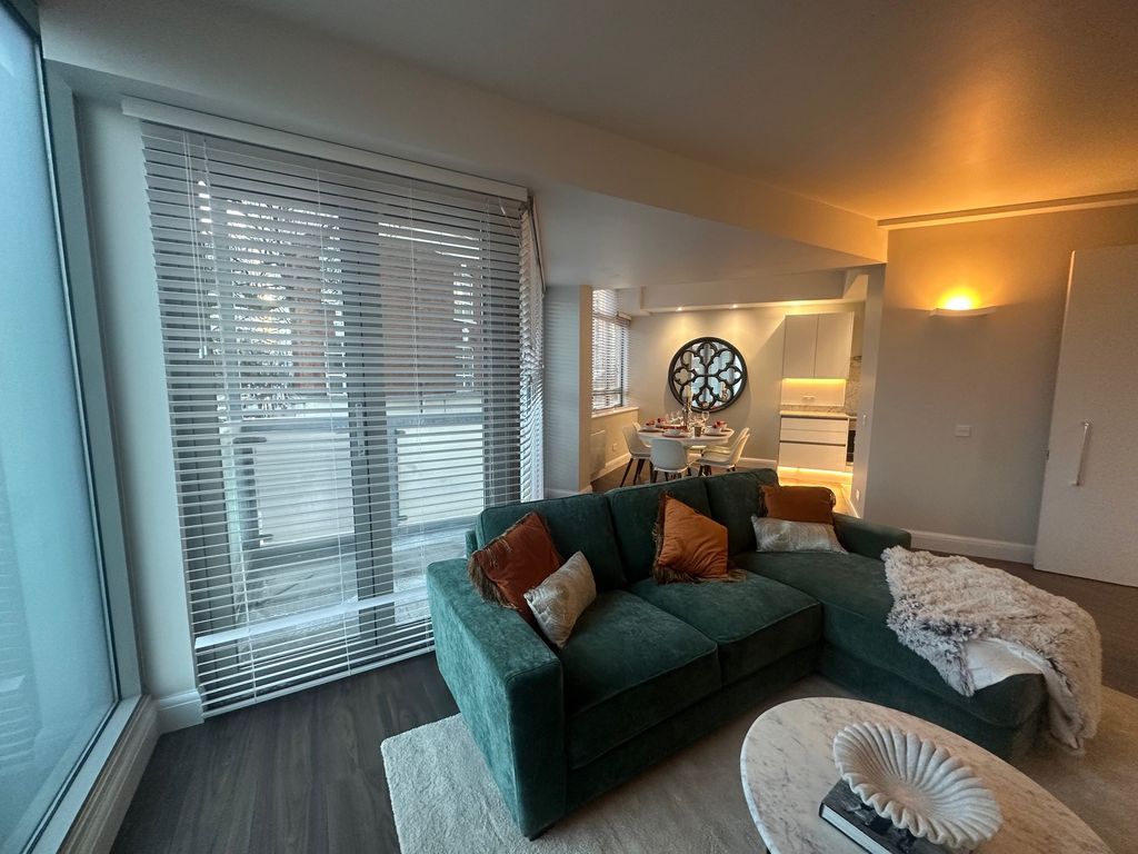 Property photo 2 of 26