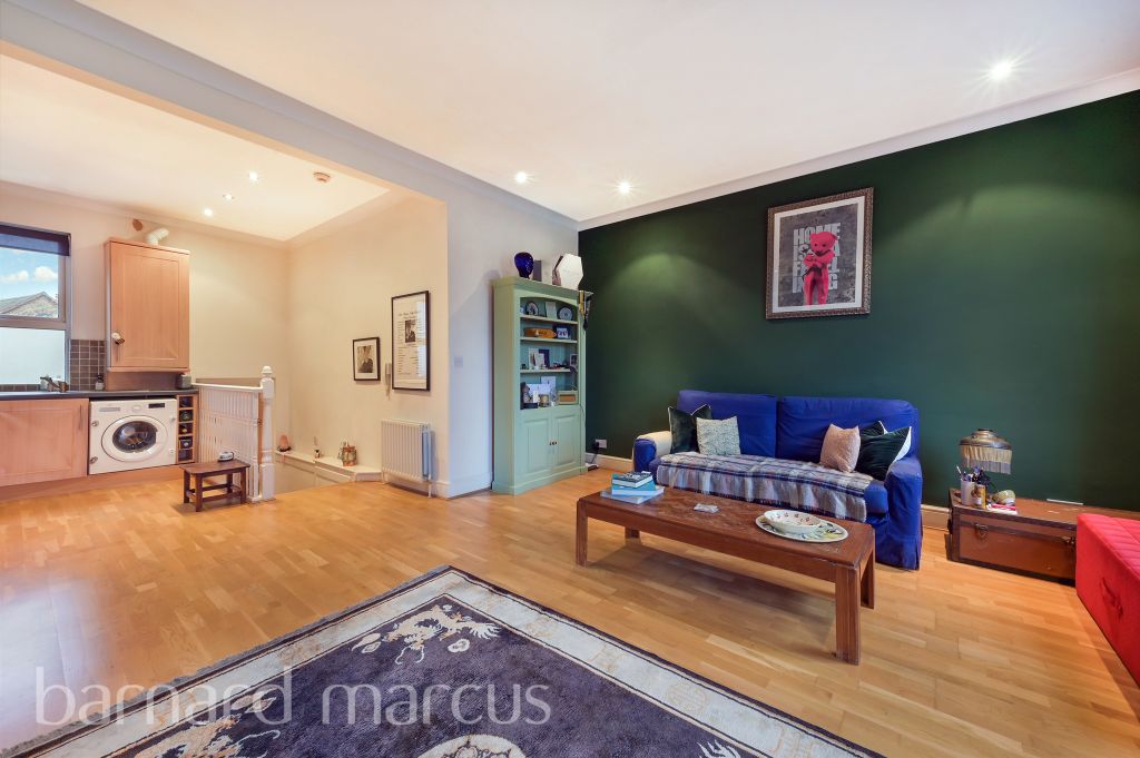 Property photo 2 of 8