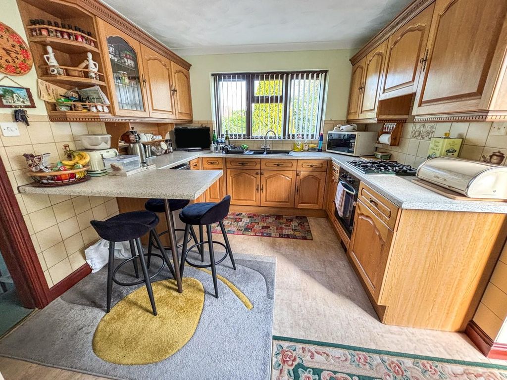 Property photo 2 of 16 Image00012.Jpg