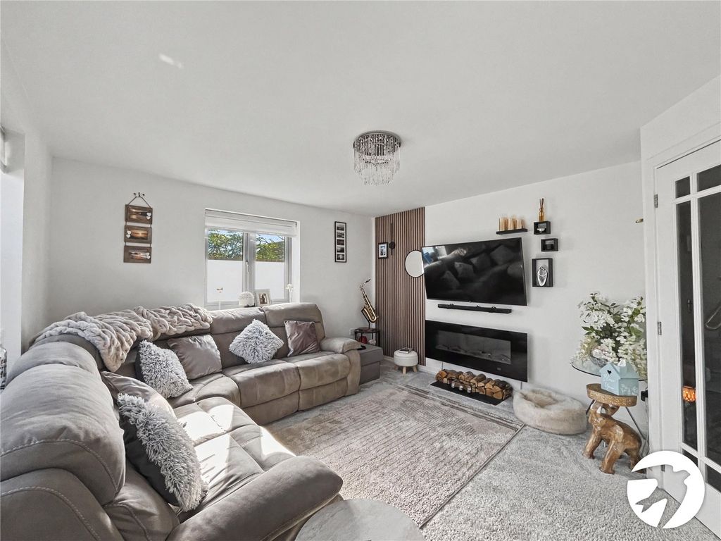 Property photo 1 of 35 Picture No. 28