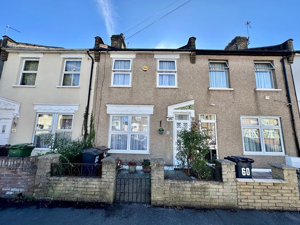 Property photo 1 of 11