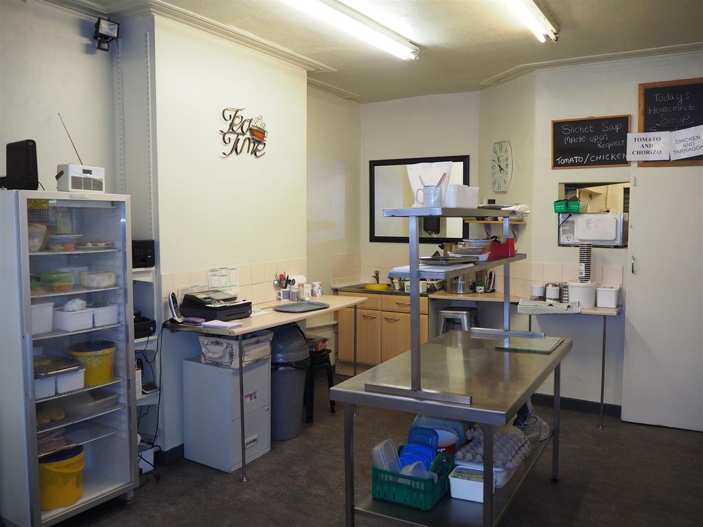 Property photo 2 of 6 Photo 1