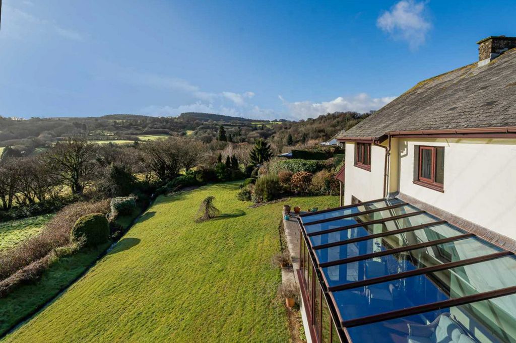 Property photo 3 of 25