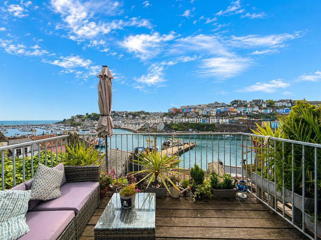 Property photo 2 of 16 Sea View Terrace.Png