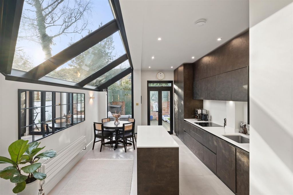 Property photo 2 of 26 P2218579.Jpg