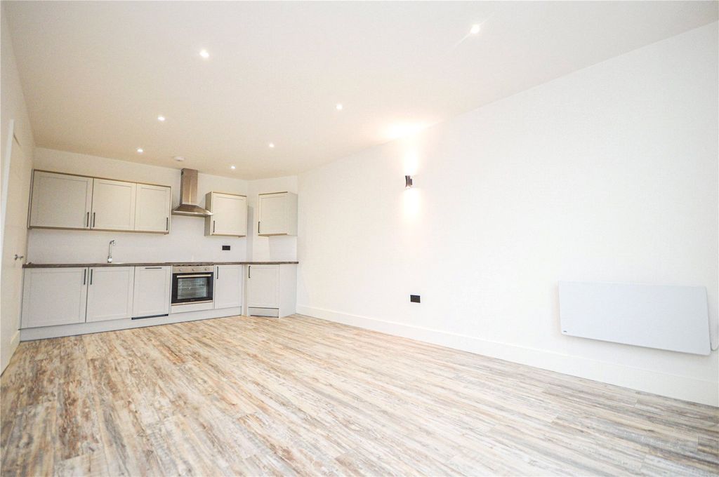 Property photo 2 of 6 Reception