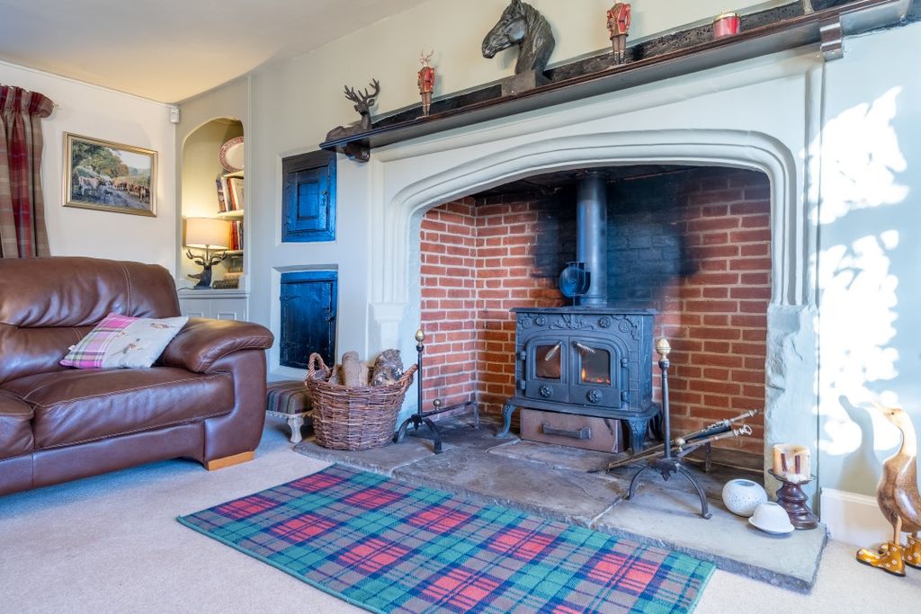 Property photo 2 of 35 Iq_00219