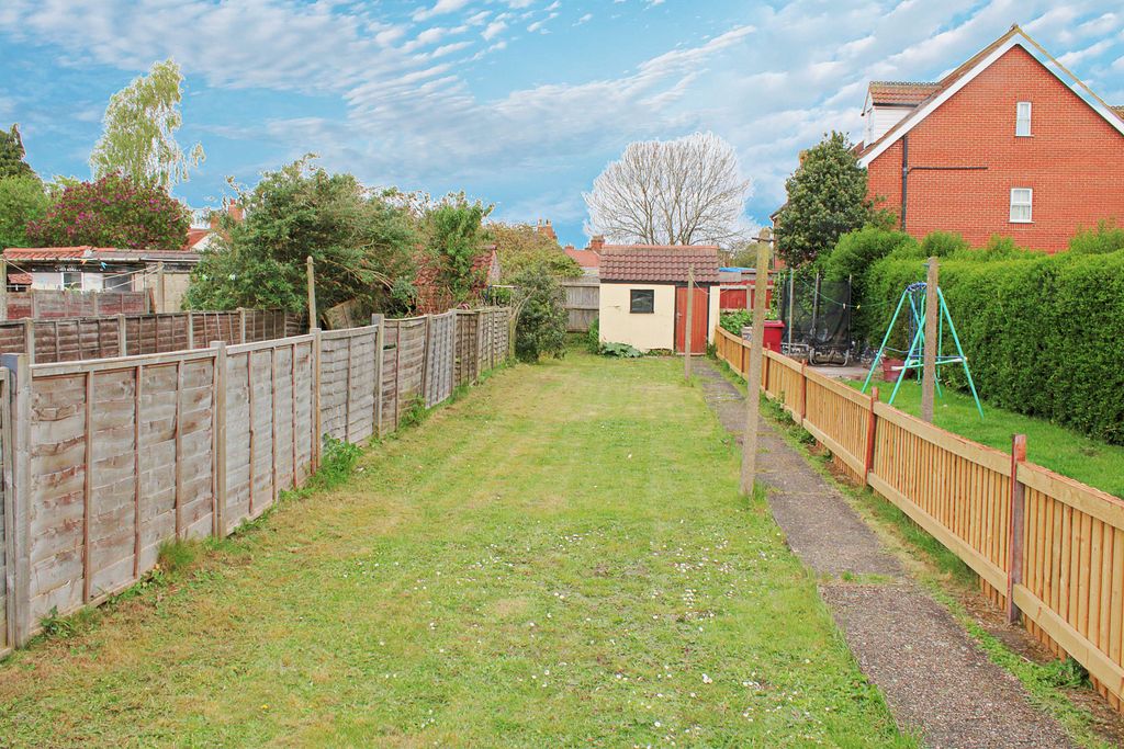 Property photo 3 of 13