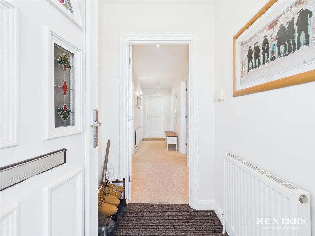 Property photo 3 of 17 Cam03792G0-Pr0221-Still002.Jpg