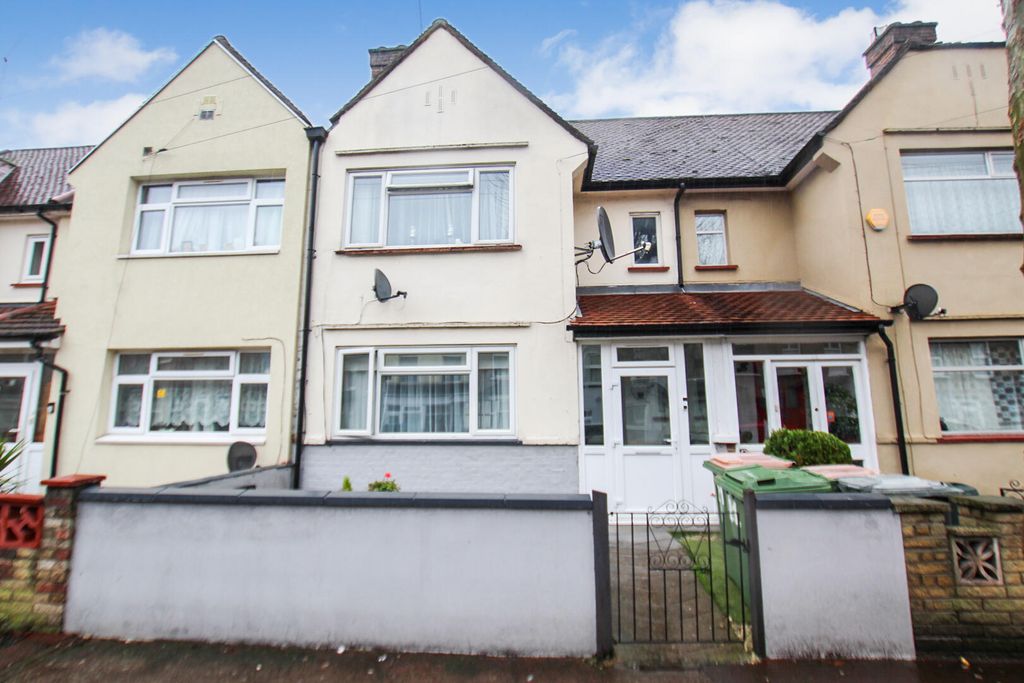 Property photo 1 of 7 Front (Exterior)