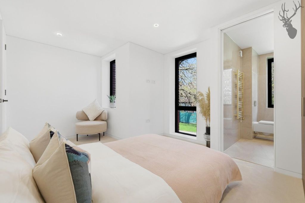 Additional image 10 of 3 bed flat for saleWoodredon House, Epping EN9