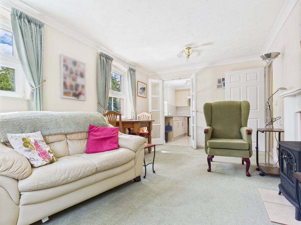 Property photo 2 of 11